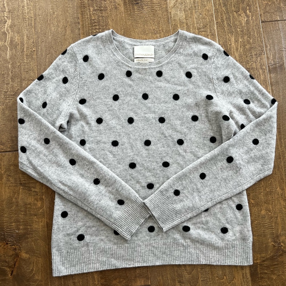 Cynthia Rowley 100% 2-ply cashmere sweater - grey with black polka dots